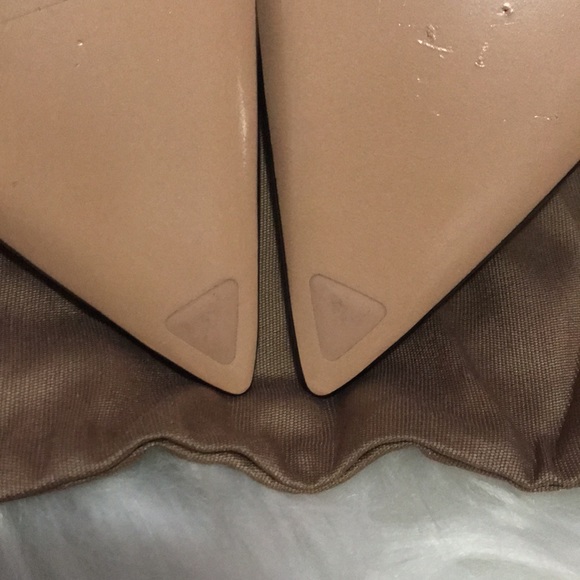 Gianvito Rossi Nappa Prune genuine leather pumps, size 40, New in box, $400 - Picture 9 of 11